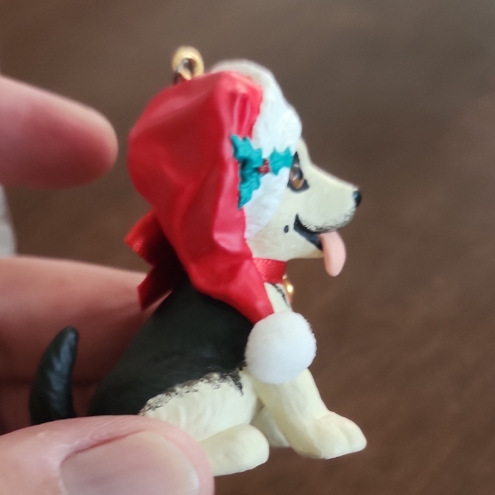 Vintage 1999 Hallmark Puppy Love Ornament with Red and White Accents - Picture 8 of 8